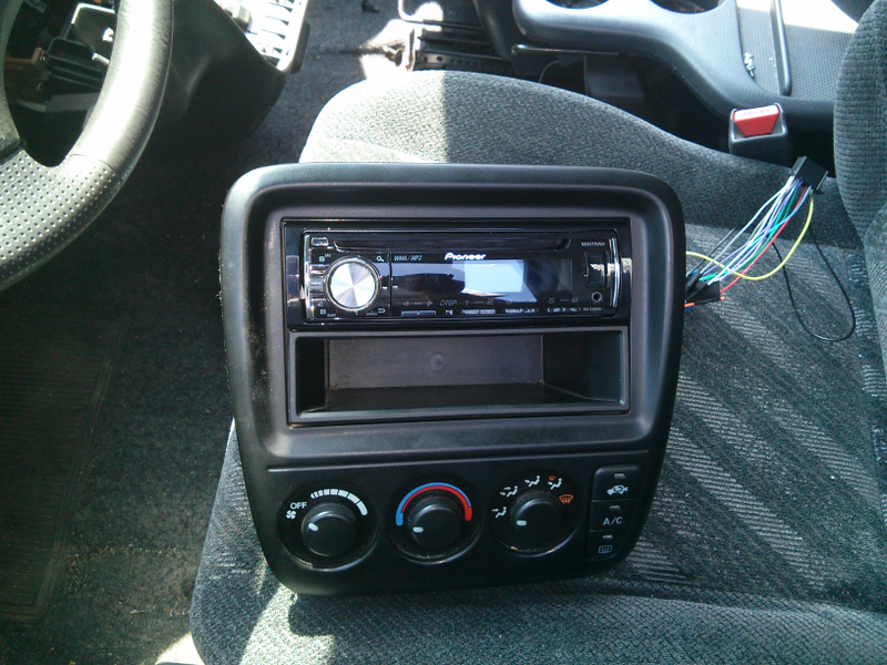 Illustration for article titled crv chronicles--new headunit